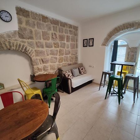 Private Hostel - Best Location 예루살렘 외부 사진